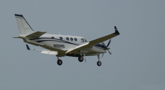 Beechcraft King Air 90 (N96MB) - On final is this 2018 Beechcraft King Air 90 from the Summer of 2020.