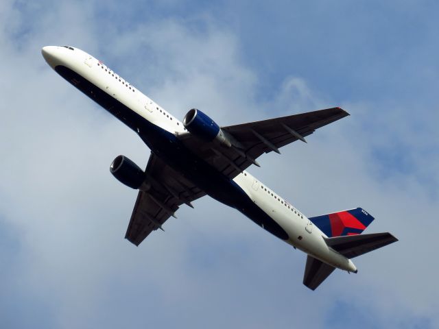 Boeing 757-200 (N534US)