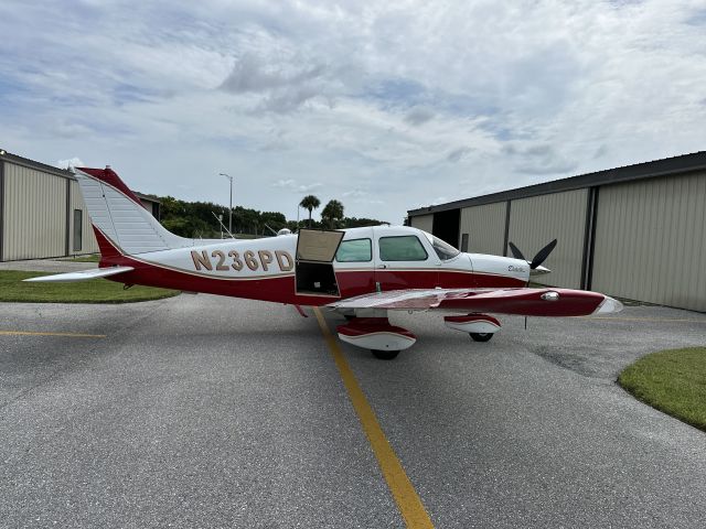 Piper Dakota / Pathfinder (N236PD)