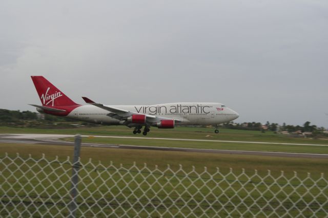 Boeing 747-200 (G-VAST)