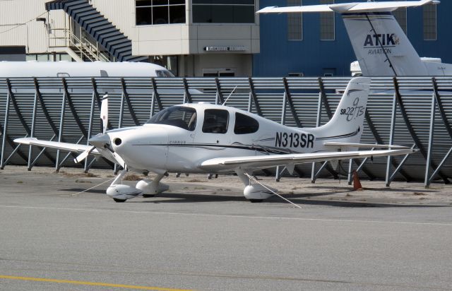 Cirrus SR-22 (N313SR)