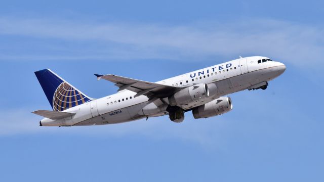 Airbus A319 (N828UA) - United A319 heading to SFO, July 2021.br /br /Paint's looking a little rough on this one.