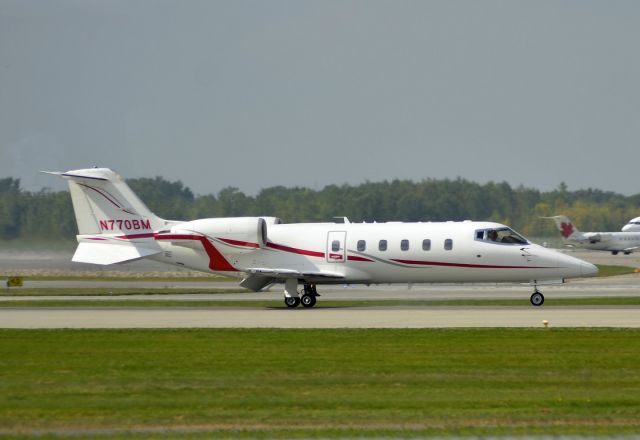 Learjet 60 (N770BM)