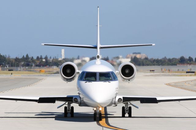 IAI Gulfstream G200 (N102FD)