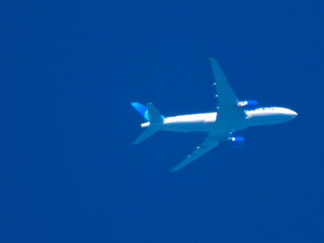 Boeing 777-200 (N786UA) - UAL2213br /LAX-EWRbr /09/25/22