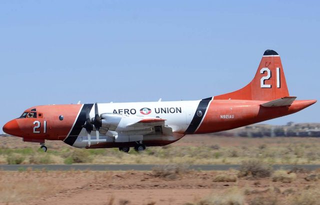 N921AU — - Tanker 21 departing to Sierra Vista Municipal Airport to fight the Monument Fire.