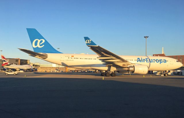 Airbus A330-200 (EC-KTG) - Air Europa A330-200 