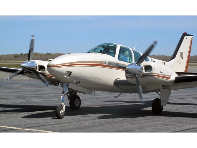 Beechcraft Baron (58) (N7237X) - Reliant Airs Baron BE58.