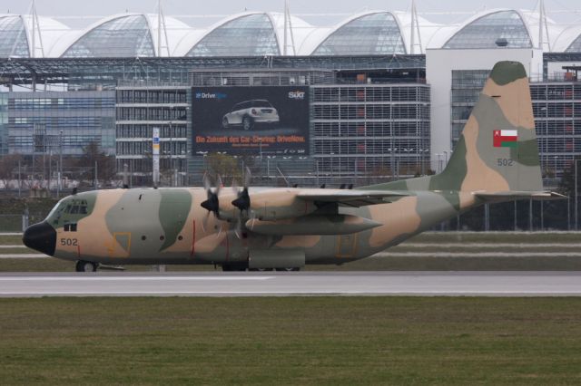 Lockheed C-130 Hercules (OAF502)