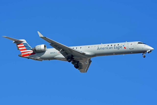 Canadair Regional Jet CRJ-900 (N902FJ) - American Eagle Canadair CL600-2D24 N902FJ at Phonix Sky Harbor on December 18, 2017. 