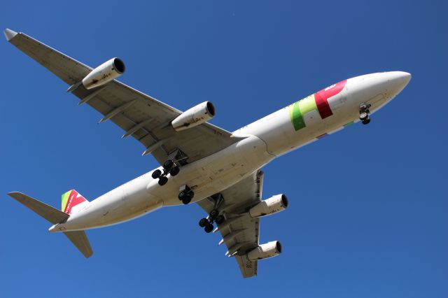 Airbus A340-300 (CS-TOB) - CS-TOB