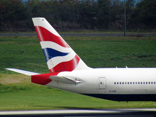 Boeing 777-200 (G-VIIR)