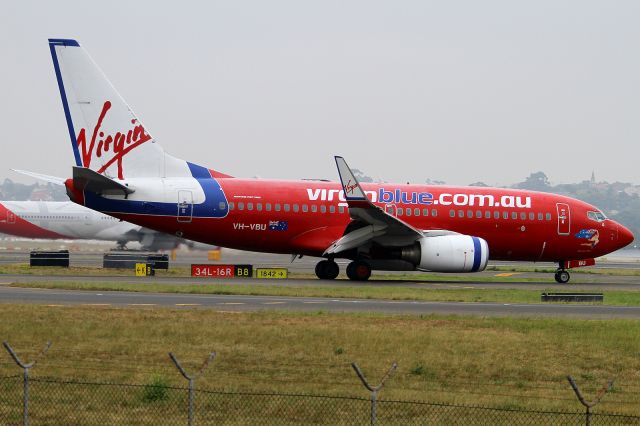 Boeing 737-700 (VH-VBU)