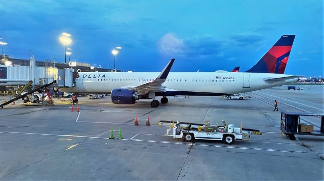 Airbus A321neo (N502DX) - Headed back to BOS soon as DL518