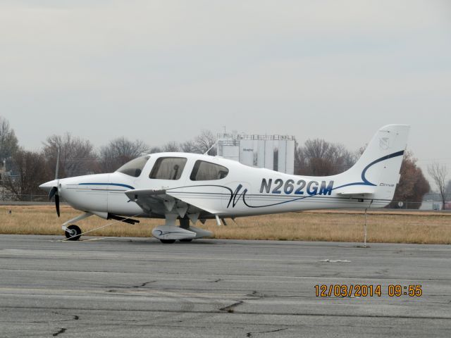 Cirrus SR-20 (N262GM)