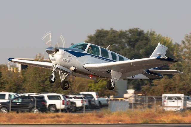 Beechcraft Bonanza (36) (N6736S)