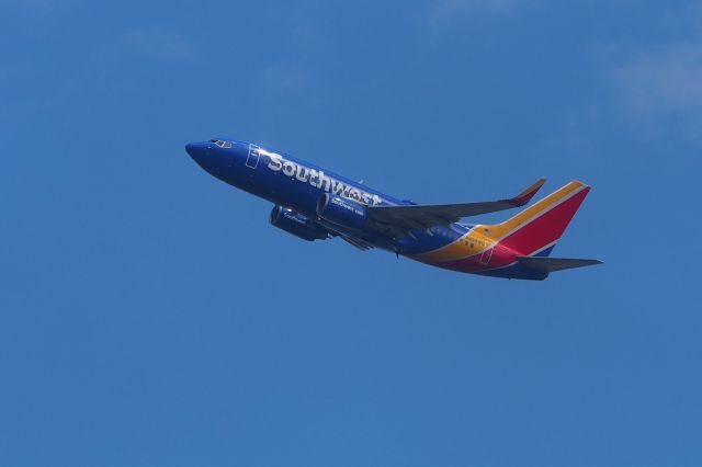 Boeing 737-700 (N225WN)