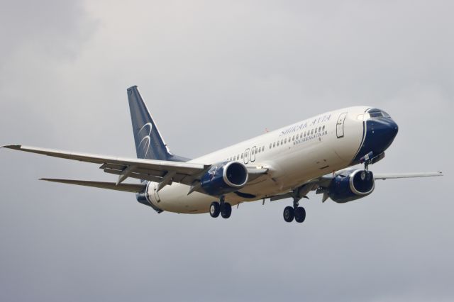 Boeing 737-800 (EK-SHD)