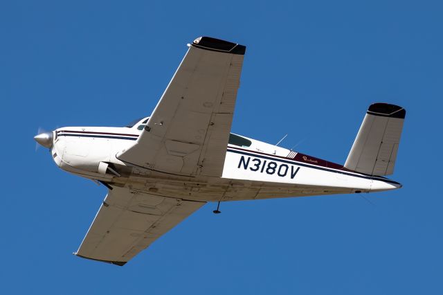 Beechcraft 35 Bonanza (N3180V)