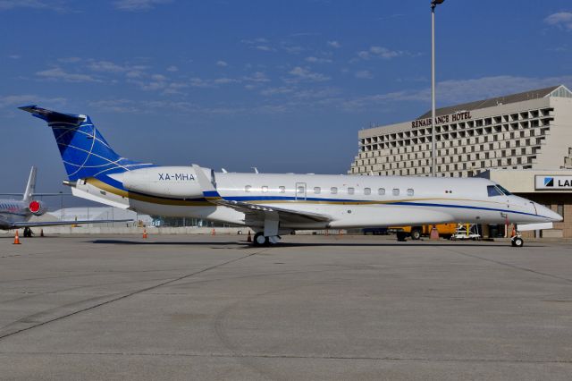 Embraer ERJ-135 (XA-MHA)