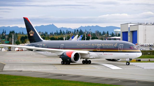 Boeing 787-8 (JY-BAG) - BOE696 taxis onto Rwy 16R for a RTO test after a B1 flight on 11/7/16. (ln 499 / cn 37984).