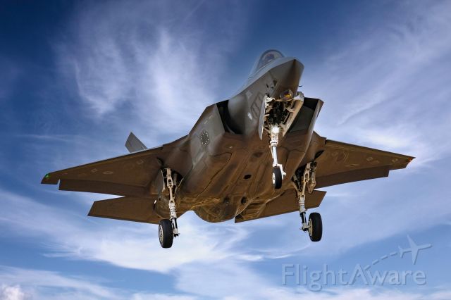 Lockheed F-35C (single-jet) (F35) Aircraft (page 1) - FlightAware