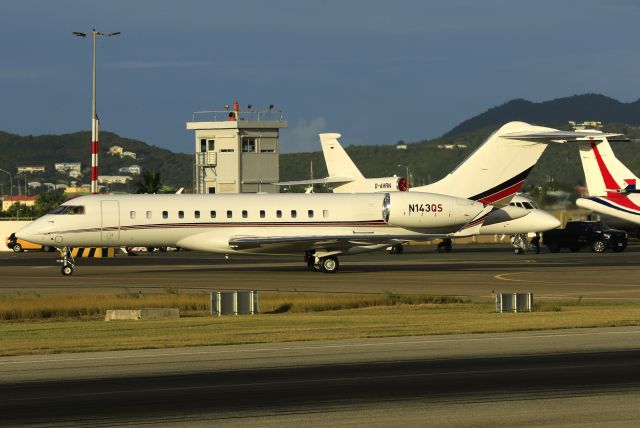 Bombardier Global Express (N143QS)