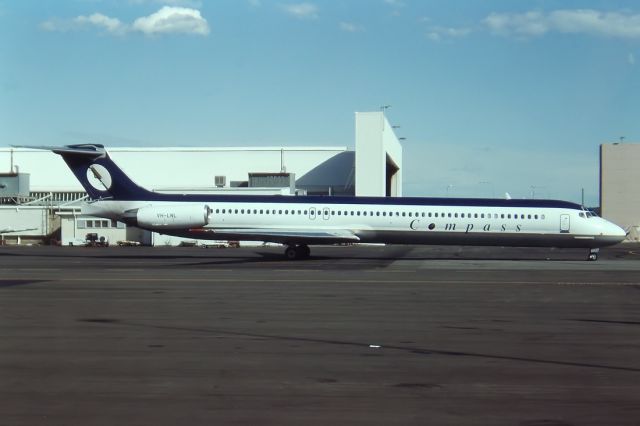 Vans RV-10 (VH-LNL) - COMPASS AIRLINES - MCDONALD DOUGLAS MD-82 (DC-9-82) - REG : VH-LNL (CN 49437/1345) - WEST BEACH ADELAIDE SA. AUSTRALIA - YPAD (15/11/1992) 35MM SLIDE SCANNED AT 6400 DPI.