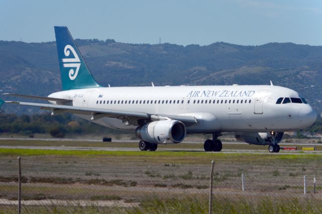 Airbus A320 (ZK-OJG) - On taxiway heading for take-off on runway 05. Monday, 14th April 2014.