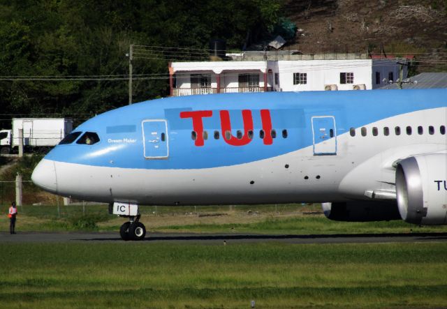 Boeing 787-8 (G-TUIC)