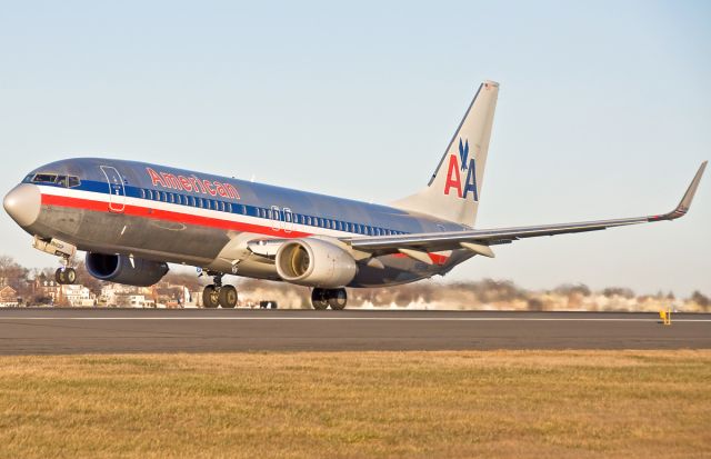 Boeing 737-800 (N859NN) - RWY27 lift off 