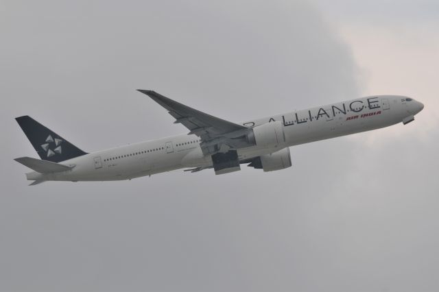 BOEING 777-300 (VT-ALJ)