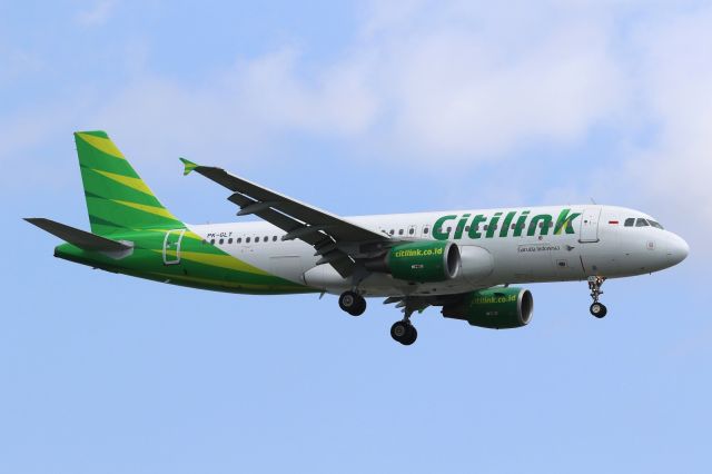 Airbus A320 (PK-GLT)