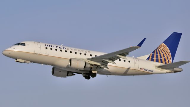 Embraer 170/175 (N639RW)