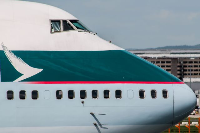 Boeing 747-400 (B-HUI)