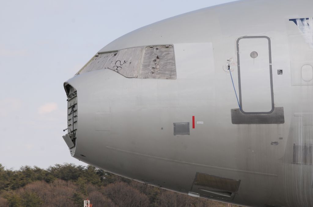 McDonnell Douglas DC-10 (N139WA) - I guess you could say this bird was "de-faced" missing nose cone/radar & plywood replacing glass for windshield.