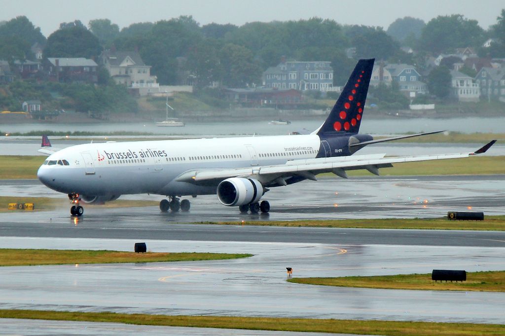 Airbus A330-300 (OO-SFN) - Beeline 501 to JFK arriving in Boston after being diverted due to weather