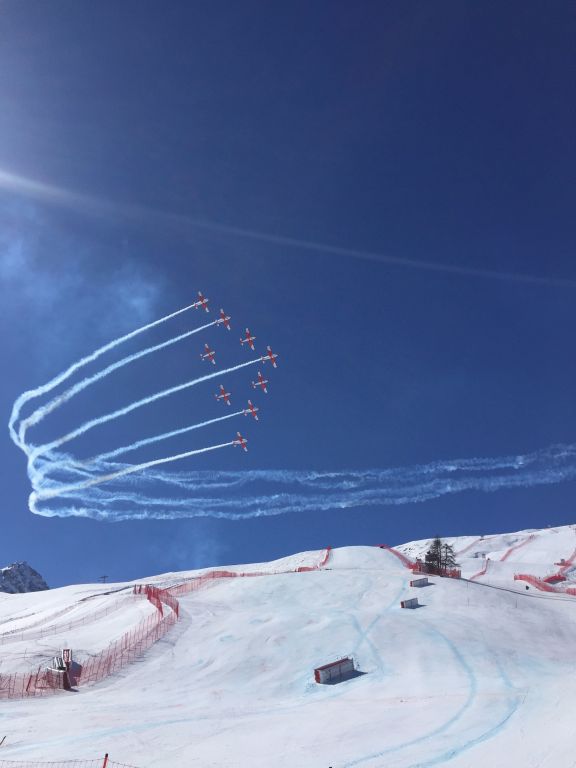 Pilatus PC-7 Astra — - beim Kommandanten des PC-7 Teams der Schweizer Luftwaffe in Sankt Moritz