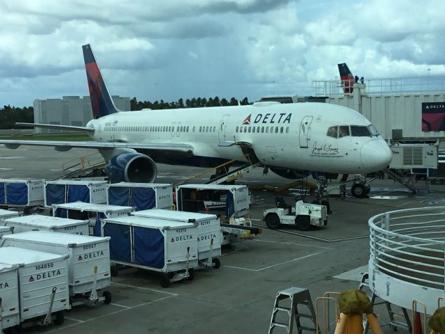 Boeing 757-200 — - Just got off flight 897 Atl-Mco