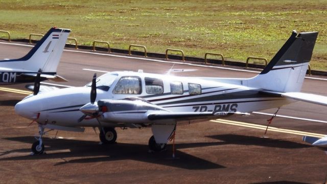 Beechcraft Baron (58) (ZP-BMS)