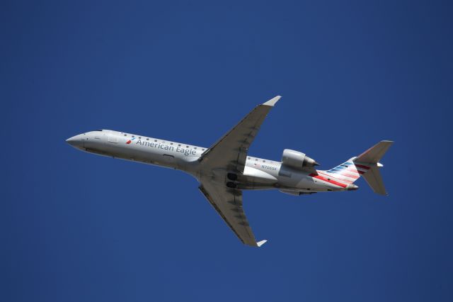 Canadair Regional Jet CRJ-700 (N706SK)