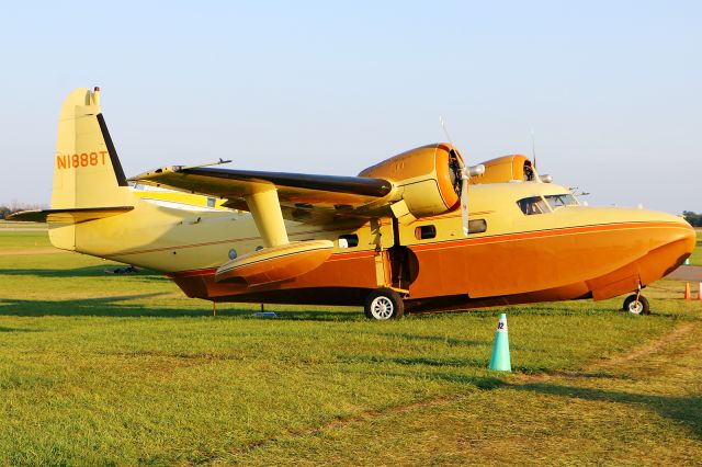 Grumman G-73 Mallard (N1888T)