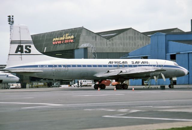 5Y-AYR — - AFRICAN SAFARI AIRLINES - BRISTOL 175 BRITANNIA 307F - REG 5Y-AYR (CN 12920) - LONDON STANSTED UK. ENGLAND - EGSS (1976)35MM SLIDE CONVERSION SCANNED AT 6400 DPI.