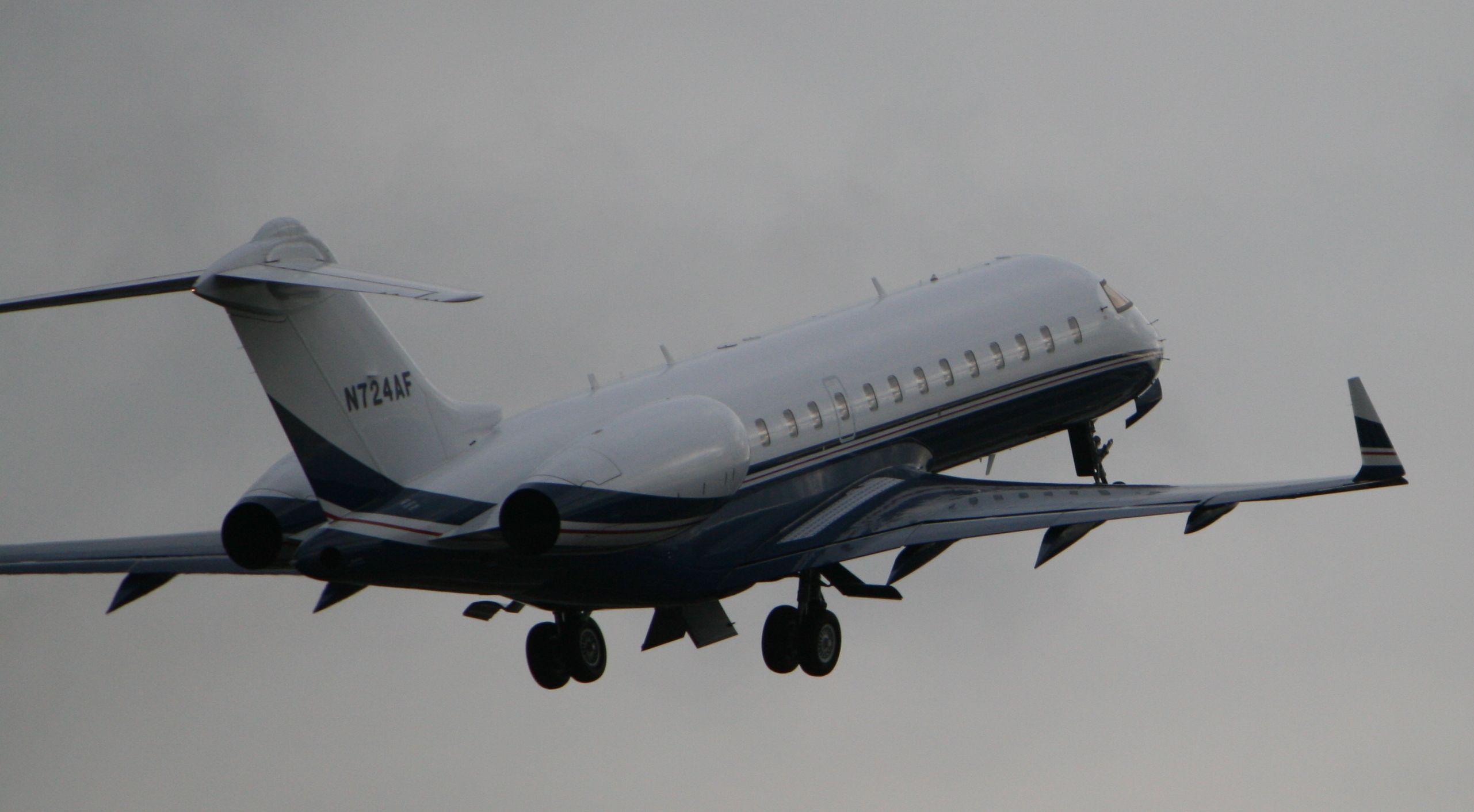 Bombardier Global Express (N724AF)