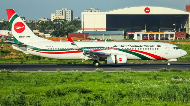 Boeing 737-700 (S2-AEW)