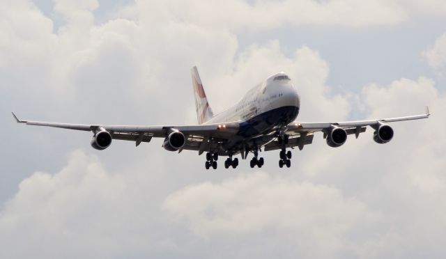 Boeing 747-400 (G-CIVD)