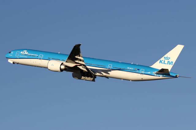 BOEING 777-300ER (PH-BVV)