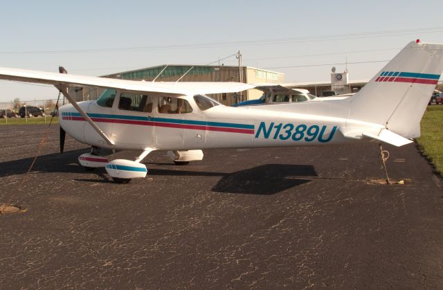 Cessna Skyhawk (N1389U)