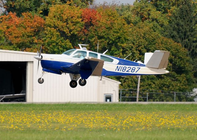 Beechcraft 55 Baron (N18287)