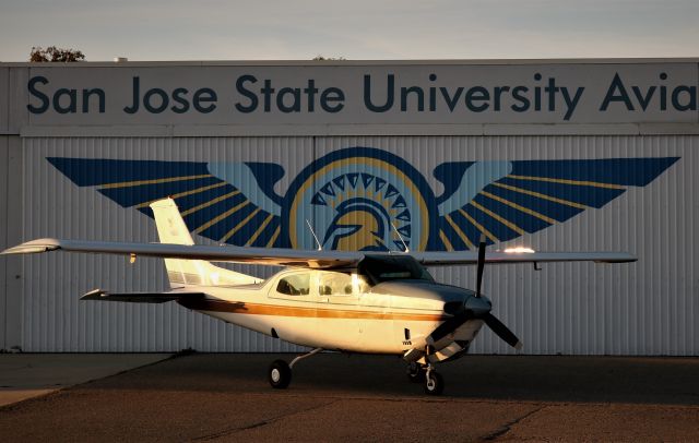 Cessna Centurion (N68TB)